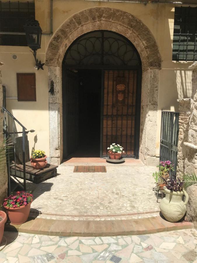 Le Prigioni Del Palazzo B&B Sora Buitenkant foto
