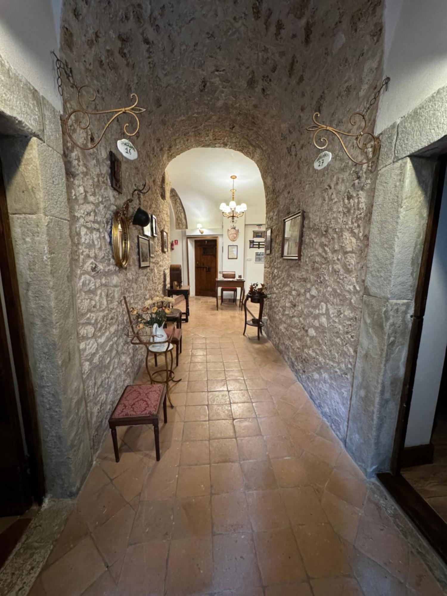 Le Prigioni Del Palazzo B&B Sora Buitenkant foto