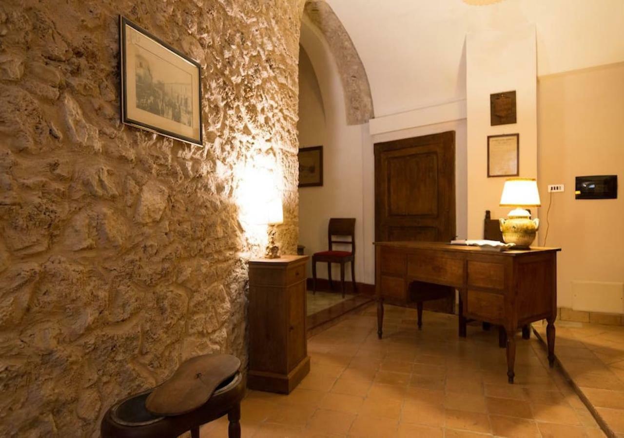 Le Prigioni Del Palazzo B&B Sora Buitenkant foto